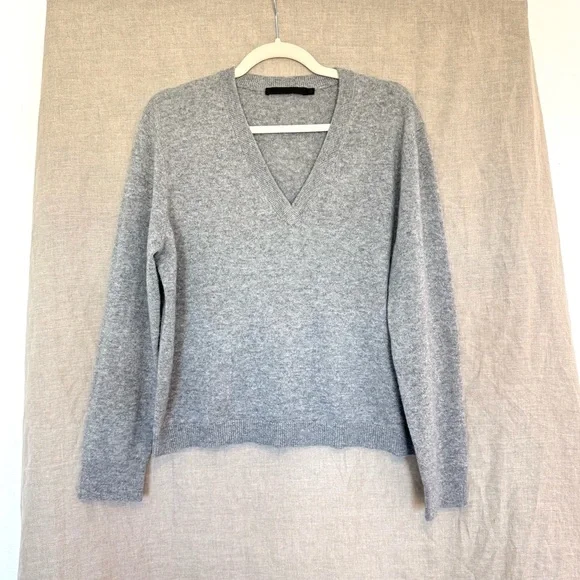 Jenni Kayne Cashmere Flynn Sweater in Grey - Picture 5 of 7